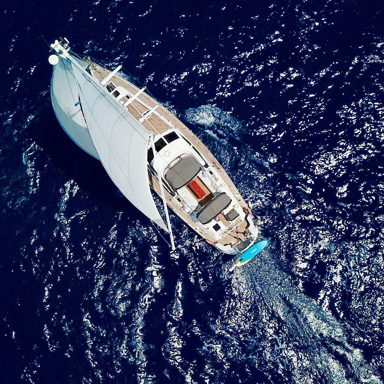 Charter Yacht ELVIS MAGIC - Oyster Marine 66 - 3 Cabins - Tahiti - French Polynesia - South Pacific