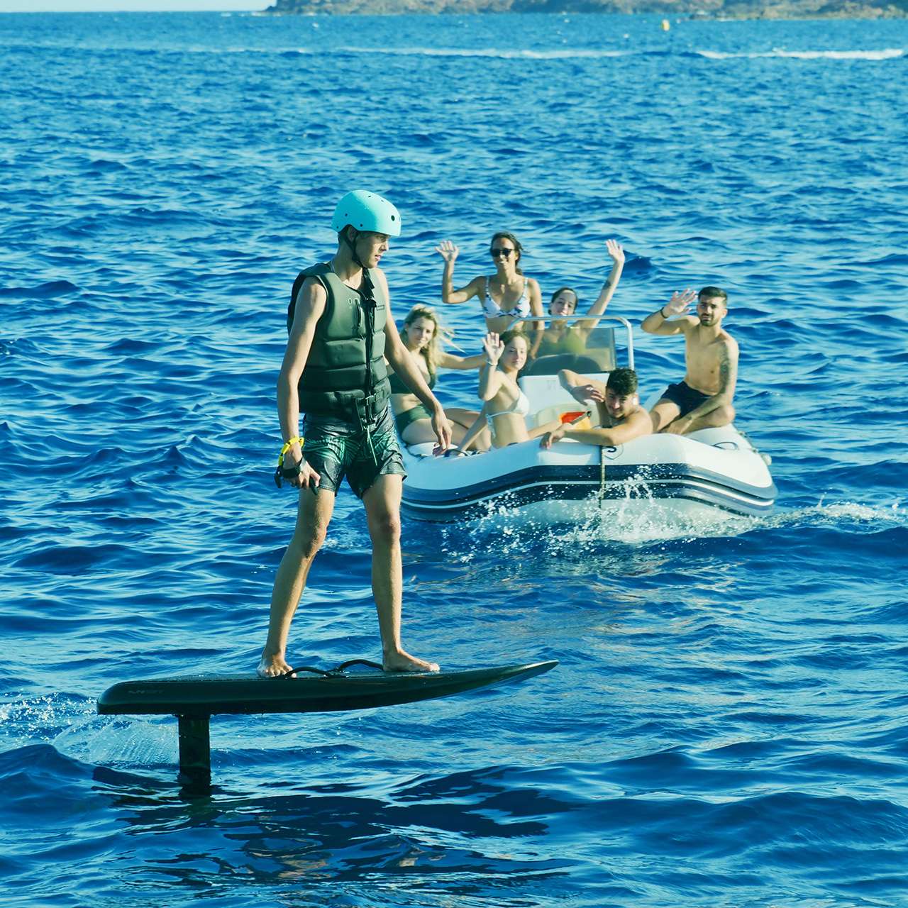Charter Yacht ELVIS MAGIC - Oyster Marine 66 - 3 Cabins - Tahiti - French Polynesia - South Pacific