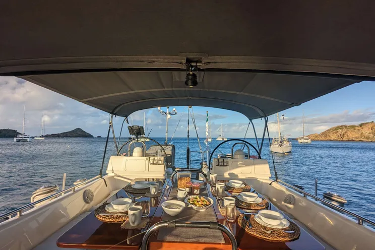 Charter Yacht ELVIS MAGIC - Oyster Marine 66 - 3 Cabins - Tahiti - French Polynesia - South Pacific