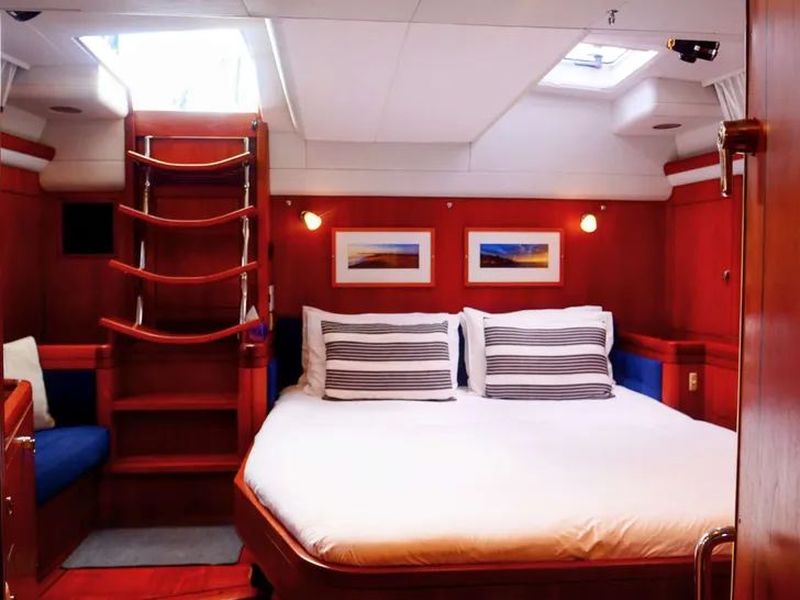 ELVIS MAGIC Oyster Marine 66 - mater cabin ELVIS MAGIC Oyster Marine 66 - mater cabin