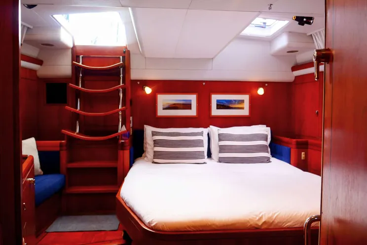 Charter Yacht ELVIS MAGIC - Oyster Marine 66 - 3 Cabins - Tahiti - French Polynesia - South Pacific