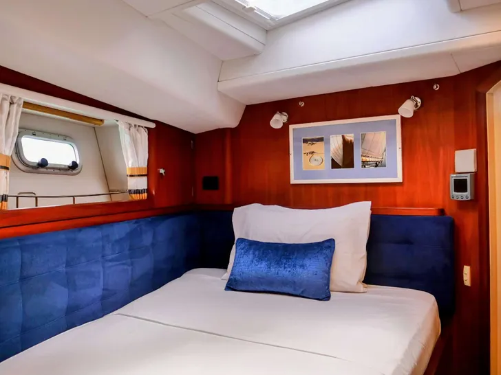 ELVIS MAGIC Oyster Marine 66 - VIP cabin 1 ELVIS MAGIC Oyster Marine 66 - VIP cabin 1