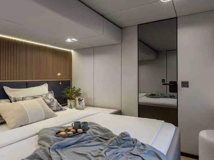 NAUTI NICKEL Sunreef 80 - Guest Cabin NAUTI NICKEL Sunreef 80 - Guest Cabin