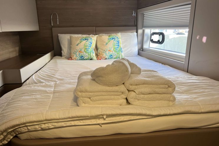 Charter Yacht SOLAR WINDS - Bali 4.8 Open Space - St. Thomas - St John - St Croix - USVI - Caribbean