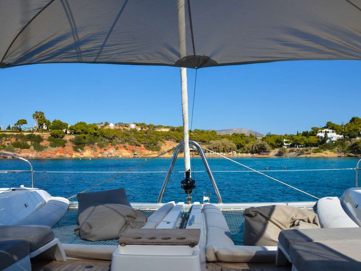 ESPERANCE Lagoon 55 - foredeck bronzing area ESPERANCE Lagoon 55 - foredeck bronzing area