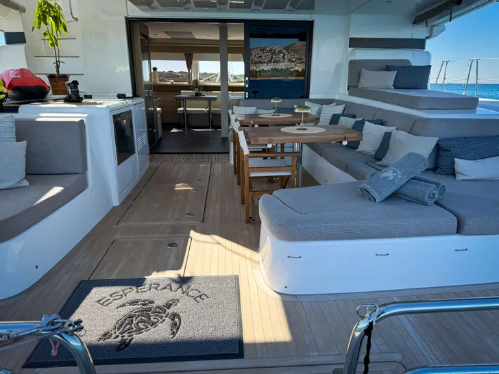 ESPERANCE Lagoon 55 - aft deck ESPERANCE Lagoon 55 - aft deck