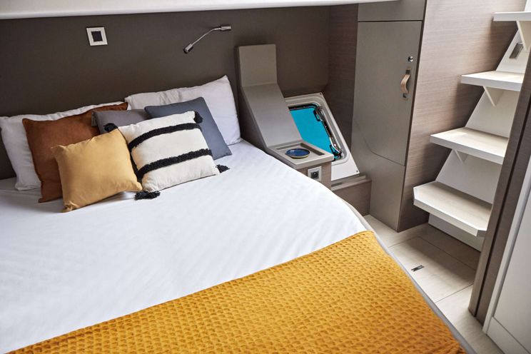 Charter Yacht MARTINON - Bali 4.8 - 5 Cabins - Sant Antoni - Ibiza - Mallorca - Balearics - Spain