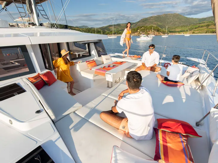 MARTINON Bali 4.8 - foredeck MARTINON Bali 4.8 - foredeck