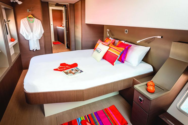 Charter Yacht MARTINON - Bali 4.8 - 5 Cabins - Sant Antoni - Ibiza - Mallorca - Balearics - Spain