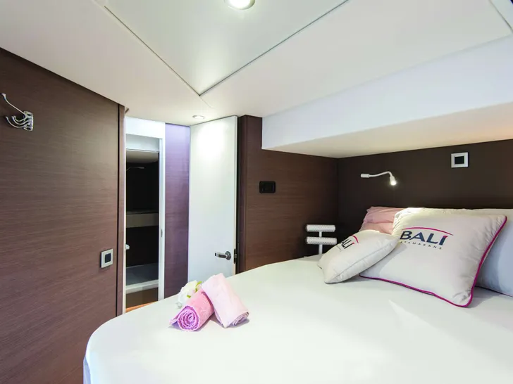 MARTINON Bali 4.8 - VIP cabin 3 MARTINON Bali 4.8 - VIP cabin 3