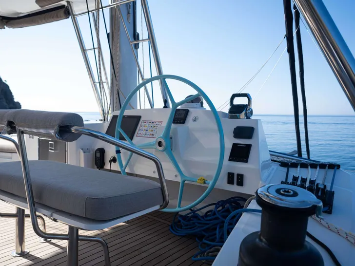 MIM OCEAN 3 Bali 5.4 - flybridge layout MIM OCEAN 3 Bali 5.4 - flybridge layout