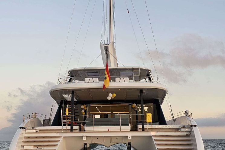 Charter Yacht ENTRE4 - Sunreef 80 - 4 Cabins - St Vincent - The Grenadines - Windwards - Caribbean