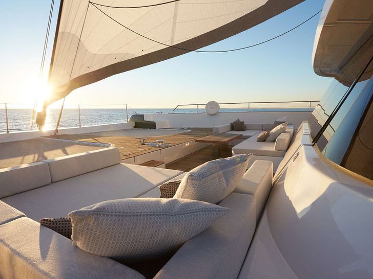 ENTRE4 Sunreef 80 - foredeck lounge ENTRE4 Sunreef 80 - foredeck lounge