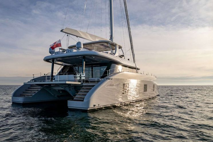 Charter Yacht ENTRE4 - Sunreef 80 - 4 Cabins - St Vincent - The Grenadines - Windwards - Caribbean