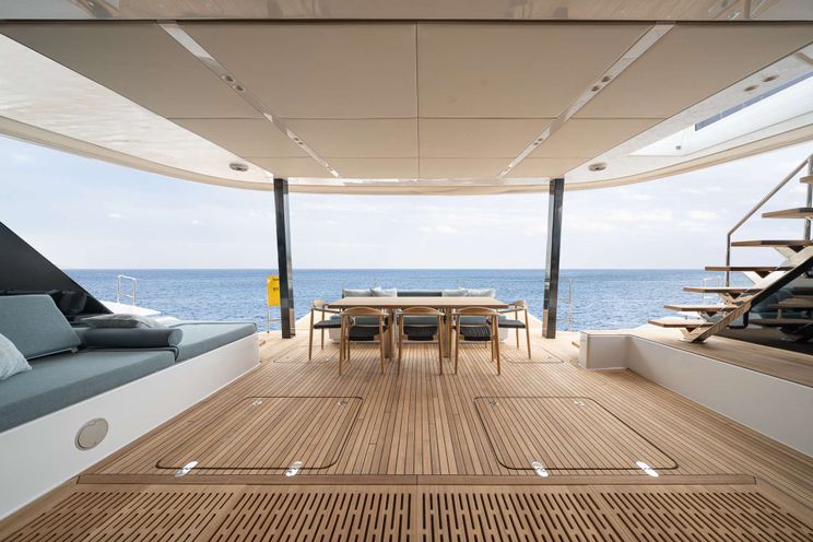 Charter Yacht ENTRE4 - Sunreef 80 - 4 Cabins - St Vincent - The Grenadines - Windwards - Caribbean