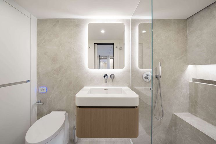 Charter Yacht ENTRE4 - Sunreef 80 - 4 Cabins - St Vincent - The Grenadines - Windwards - Caribbean