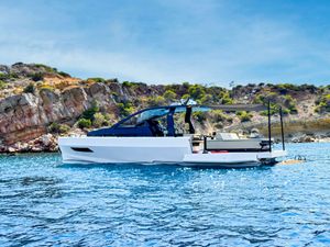 BIG BALLOON - Seanfinity T5 - 2 Cabins - Athens - Mykonos - Paros - Cyclades - Greece BIG BALLOON - Seanfinity T5 - 2 Cabins - Athens - Mykonos - Paros - Cyclades - Greece