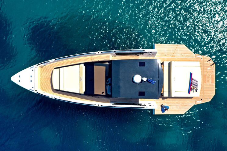 Charter Yacht BIG BALLOON - Seanfinity T5 - 2 Cabins - Athens - Mykonos - Paros - Cyclades - Greece