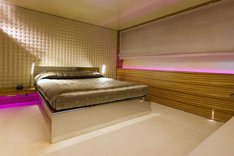 Charter Yacht MABROUK - Cantieri di Pisa Akhir 38 - 5 Cabins - Athens - Mykonos - Paros - Cyclades - Greece