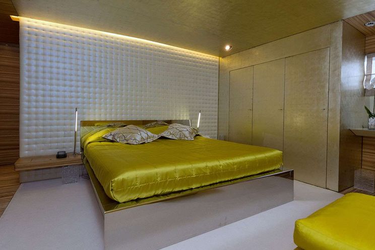 Charter Yacht MABROUK - Cantieri di Pisa Akhir 38 - 5 Cabins - Athens - Mykonos - Paros - Cyclades - Greece