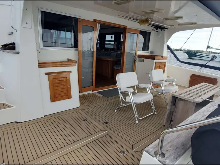 PANDORA Alliaura Marine Privilege 48 - aft deck PANDORA Alliaura Marine Privilege 48 - aft deck