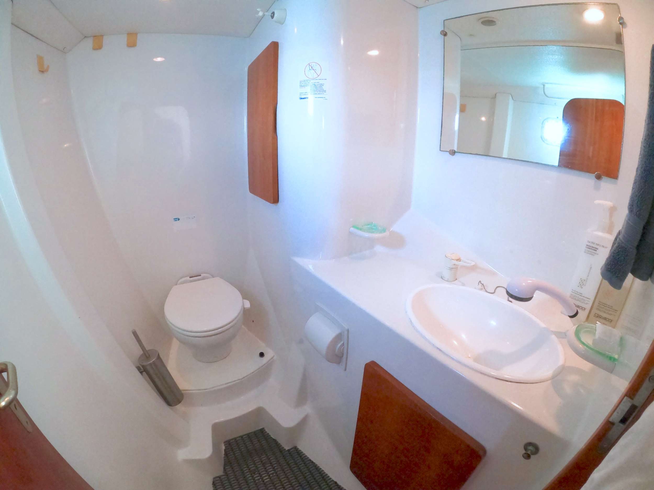 Charter Yacht PANDORA - Alliaura Marine Privilege 48 - 3 Cabins - Nassau - Exumas - Bahamas