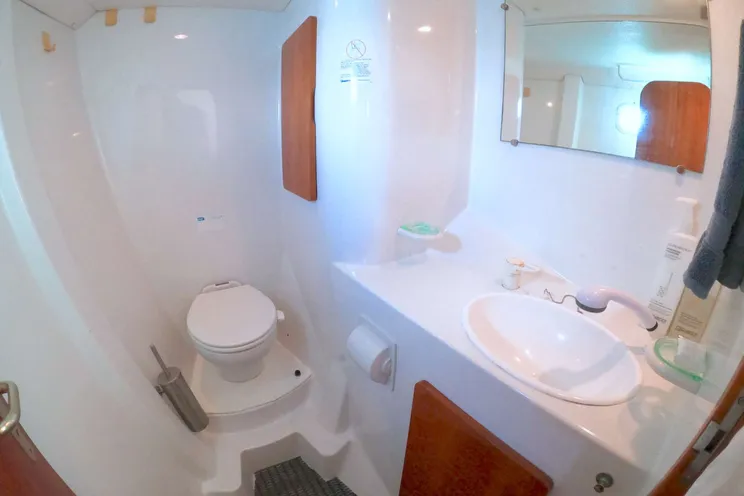 Charter Yacht PANDORA - Alliaura Marine Privilege 48 - 3 Cabins - Nassau - Exumas - Bahamas