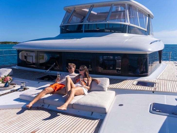 PLAYTIME Lagoon 630 - Foredeck PLAYTIME Lagoon 630 - Foredeck