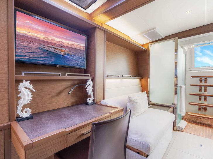 PLAYTIME Lagoon 630 - Master Cabin Seating and TV PLAYTIME Lagoon 630 - Master Cabin Seating and TV