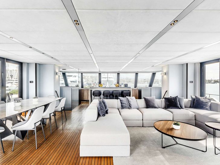 MIDORI Sunreef Supreme 68 - Indoor Lounge and Dining Room MIDORI Sunreef Supreme 68 - Indoor Lounge and Dining Room