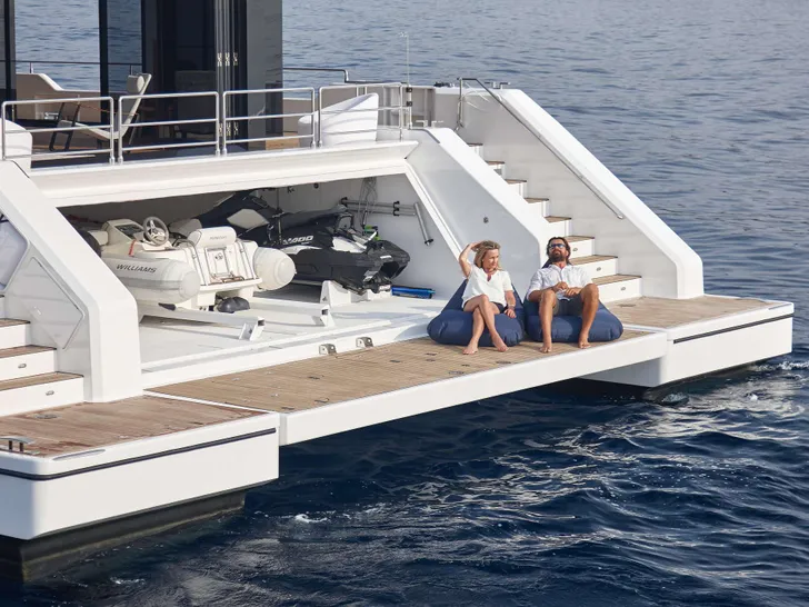 MIDORI Sunreef Supreme 68 - aft shot MIDORI Sunreef Supreme 68 - aft shot