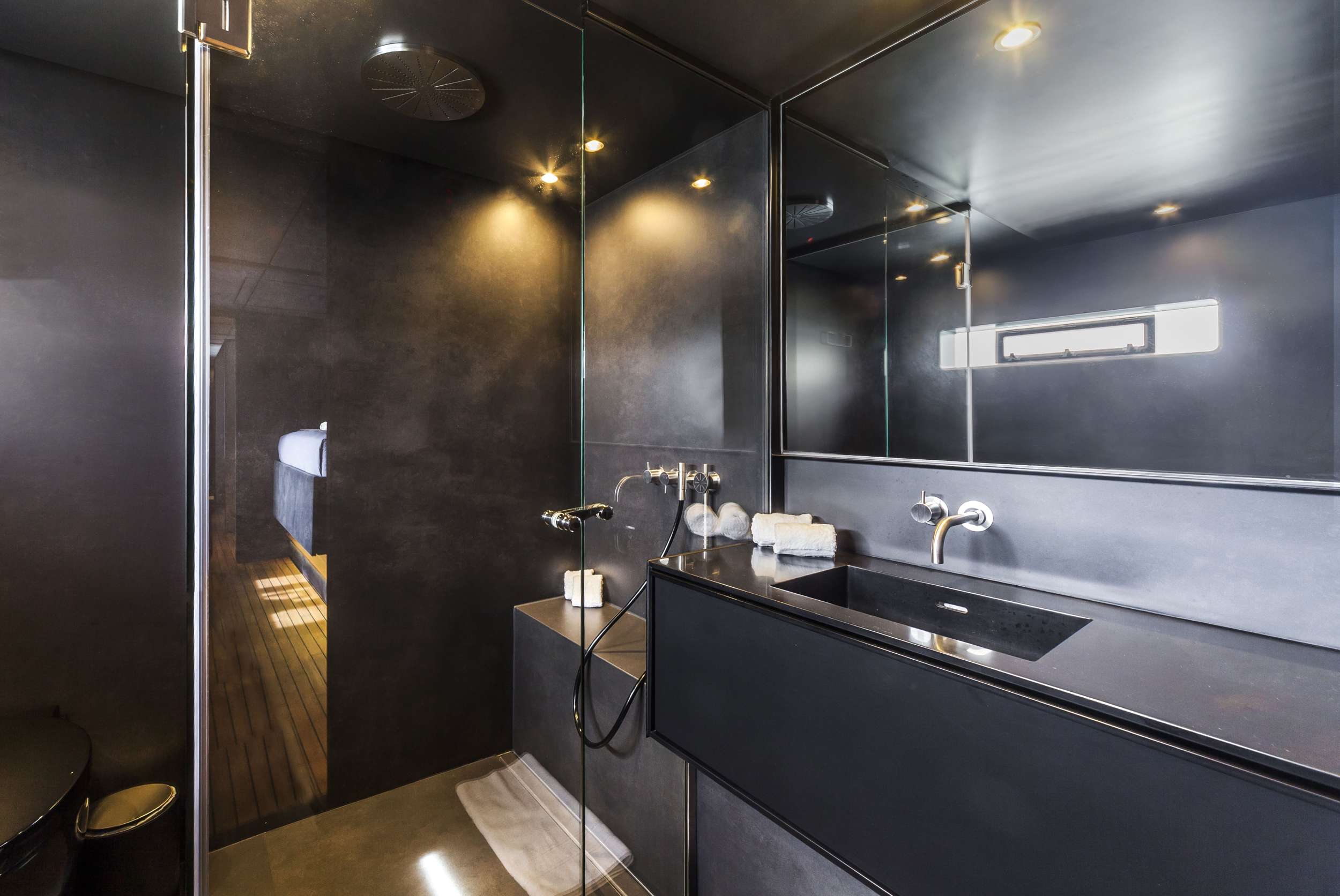 MIDORI Sunreef Supreme 68 - Primary Bathroom