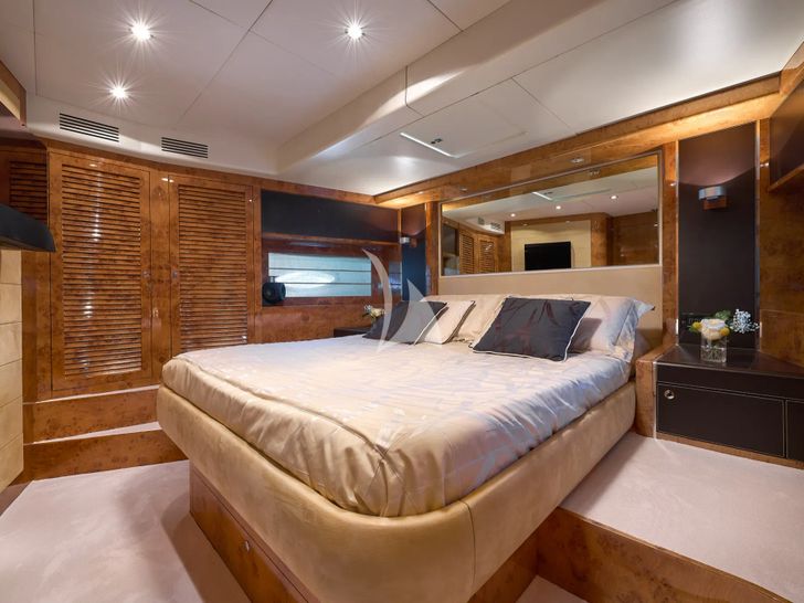 888 Riva 85 Opera Super - VIP cabin 888 Riva 85 Opera Super - VIP cabin