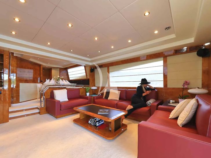 888 Riva 85 Opera Super - saloon 888 Riva 85 Opera Super - saloon