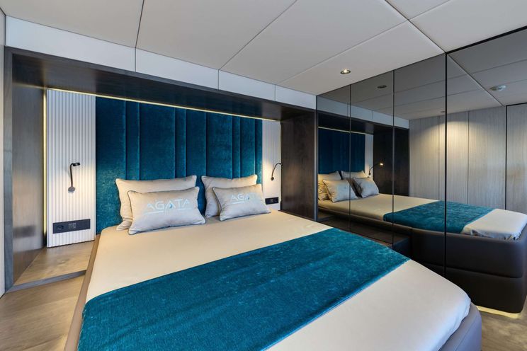 Charter Yacht AGATA BLU - Sunreef 70 - 4 Cabins - Athens - Mykonos - Paros - Cyclades - Greece