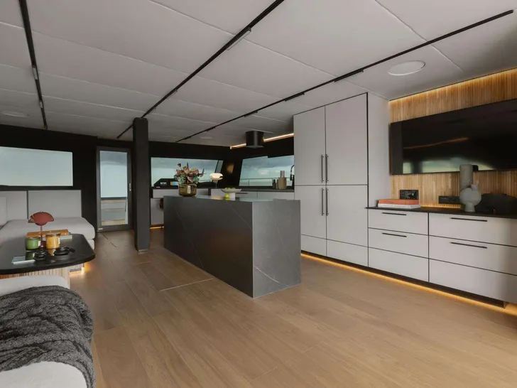 MOONLIGHT Moon Yacht 60 - galley MOONLIGHT Moon Yacht 60 - galley