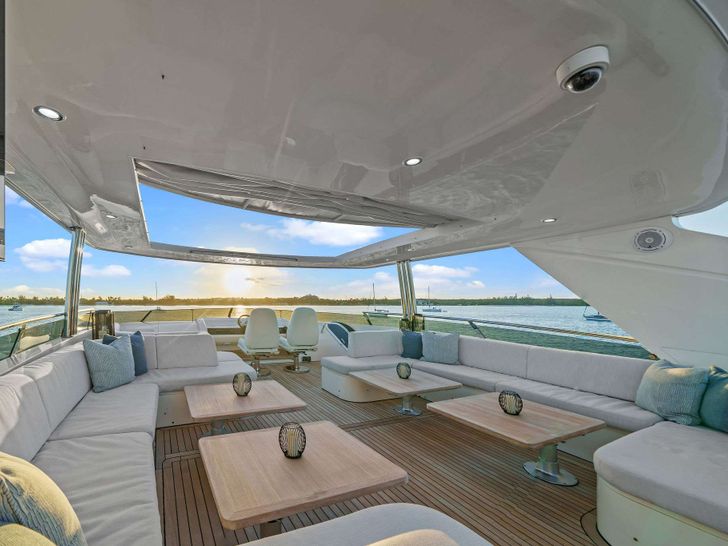 CURRENT $SEA - Princes Viking 95,flybridge CURRENT $SEA - Princes Viking 95,flybridge