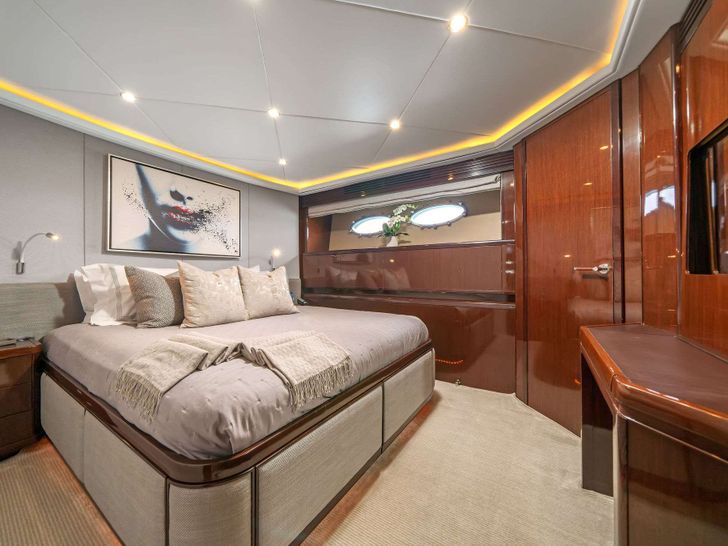 CURRENT $SEA - Princes Viking 95,queen guest room