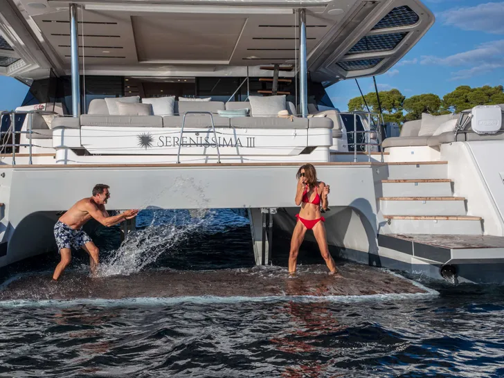 SERENISSIMA III Fountaine Pajot 80 - swim platform SERENISSIMA III Fountaine Pajot 80 - swim platform
