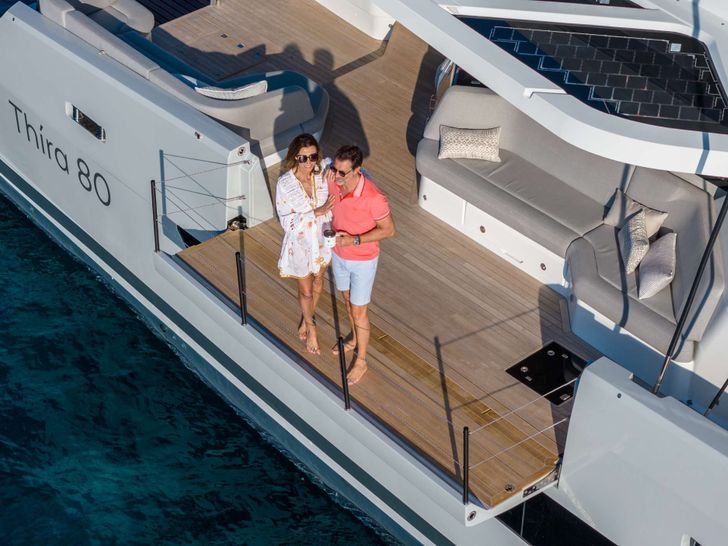 SERENISSIMA III Fountaine Pajot 80 - side balcony SERENISSIMA III Fountaine Pajot 80 - side balcony