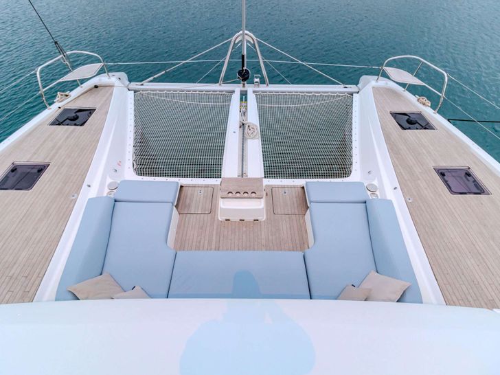AGENDA 55 Lagoon 55 - foredeck trampolines AGENDA 55 Lagoon 55 - foredeck trampolines