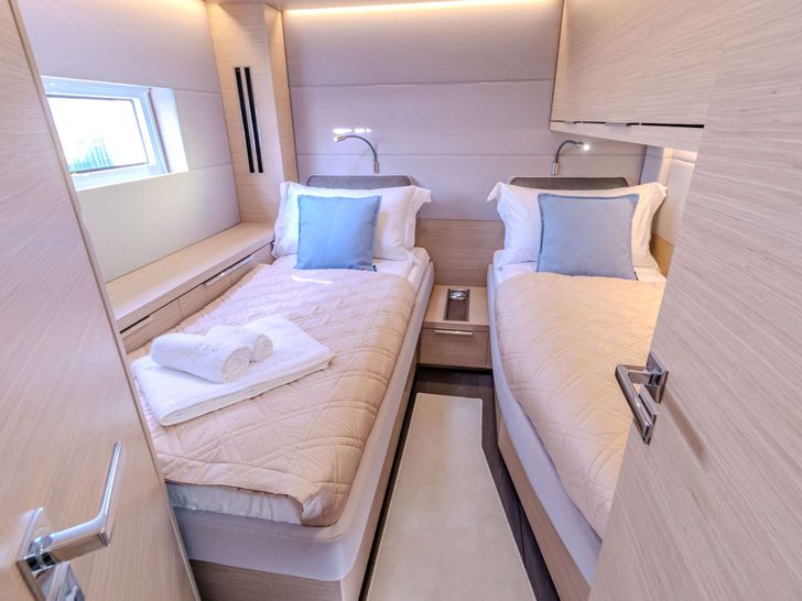 AGENDA 55 Lagoon 55 - twin cabin AGENDA 55 Lagoon 55 - twin cabin