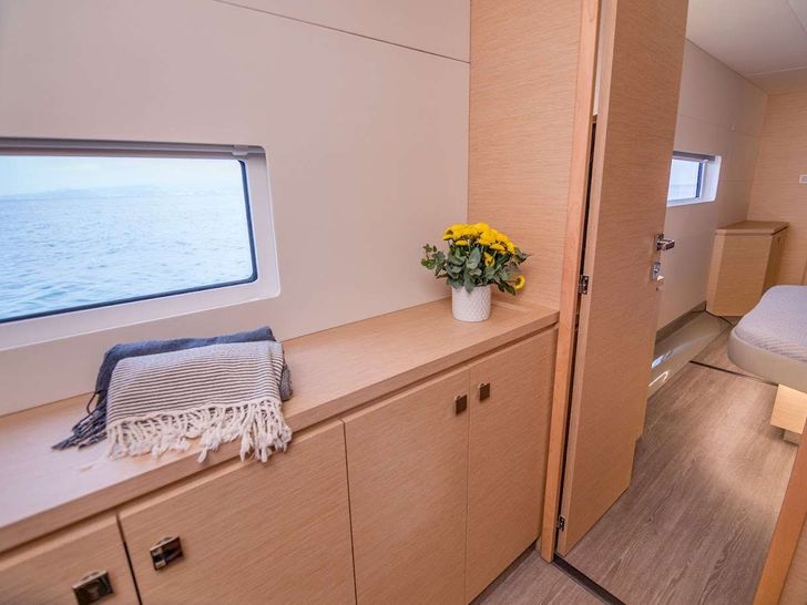 ENDLESS BEAUTY - Fountaine Pajot 44,main cabin entrance