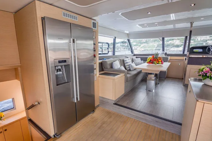 Charter Yacht ENDLESS BEAUTY - Fountaine Pajot 44 - 3 Cabins - Athens - Mykonos - Santorini - Greece