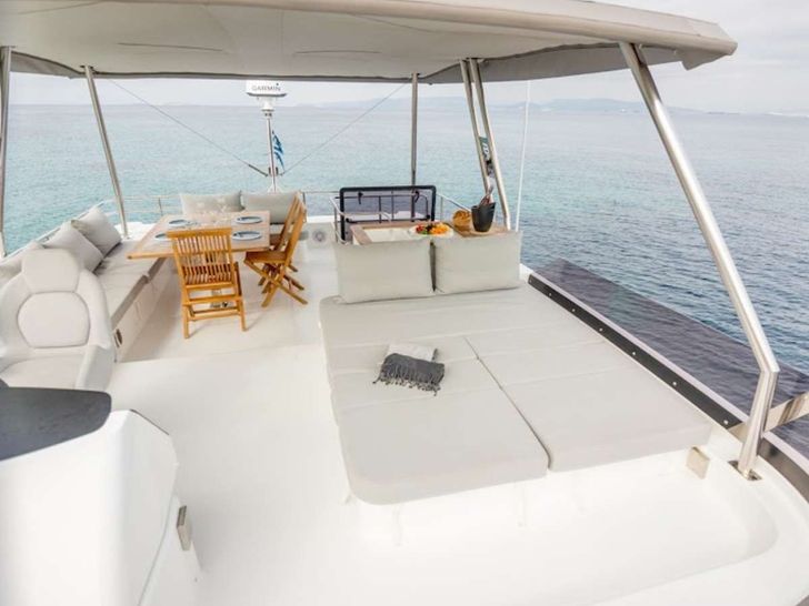 ENDLESS BEAUTY - Fountaine Pajot 44,flybridge frontal shot ENDLESS BEAUTY - Fountaine Pajot 44,flybridge frontal shot