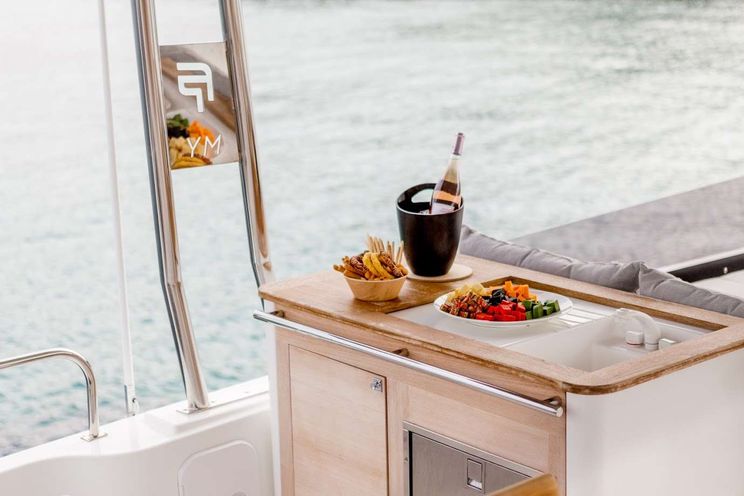 Charter Yacht ENDLESS BEAUTY - Fountaine Pajot 44 - 3 Cabins - Athens - Mykonos - Santorini - Greece