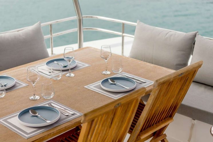 Charter Yacht ENDLESS BEAUTY - Fountaine Pajot 44 - 3 Cabins - Athens - Mykonos - Santorini - Greece