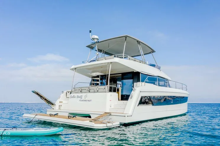 Charter Yacht ENDLESS BEAUTY - Fountaine Pajot 44 - 3 Cabins - Athens - Mykonos - Santorini - Greece