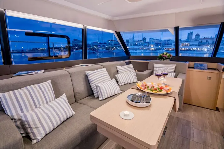 Charter Yacht ENDLESS BEAUTY - Fountaine Pajot 44 - 3 Cabins - Athens - Mykonos - Santorini - Greece