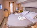 ENDLESS BEAUTY - Fountaine Pajot 44,master cabin bed ENDLESS BEAUTY - Fountaine Pajot 44,master cabin bed